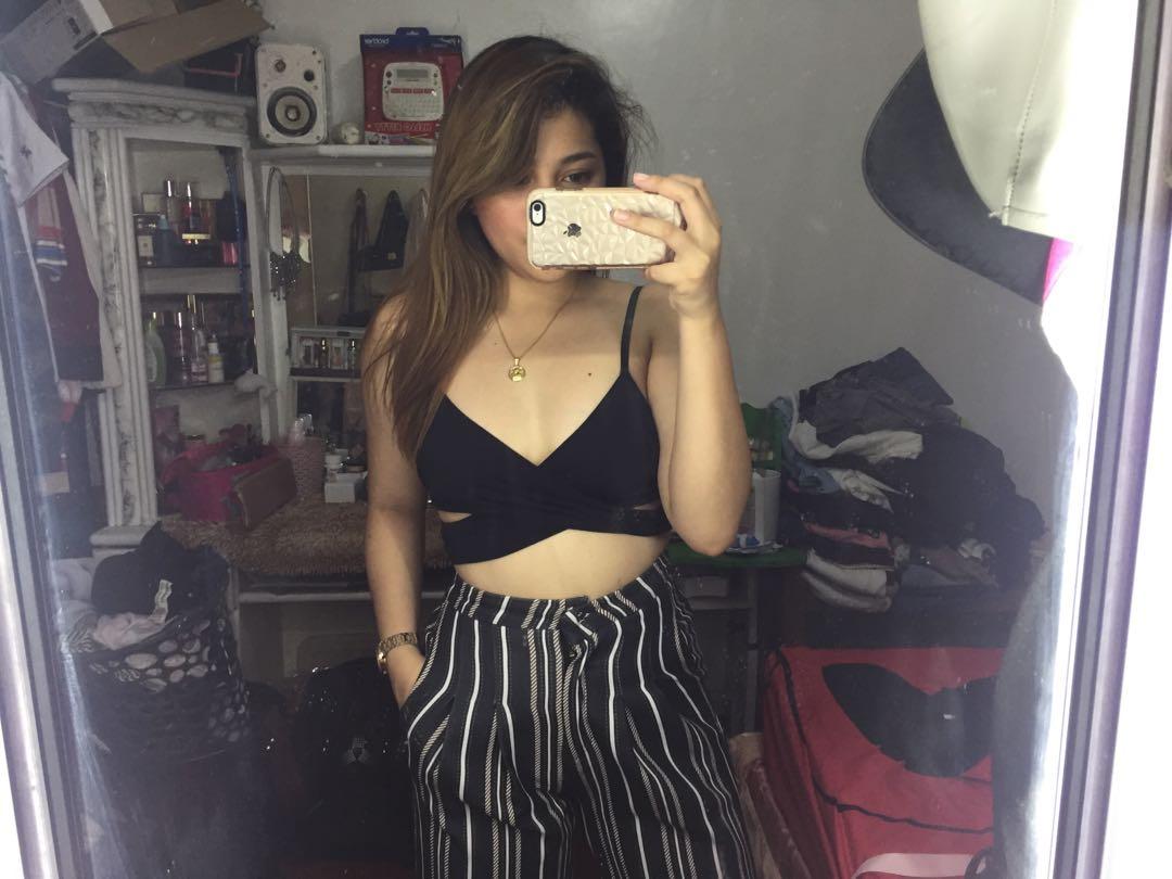 F21 bralette (Category: Sleeveless) located in Las Pinas. Submitted by _audi (Listing ID 233587464, Image 3). Description: .