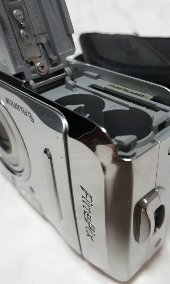 FUJIFILM FinePix A500 Digital Camera, Photography, Cameras on Carousell