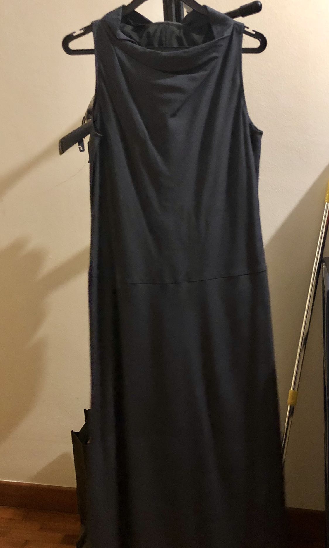 Grey midi dress by Bloomingdales Tahari Women s Fashion
