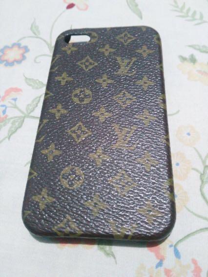 iPhone 4/4s Protective Case (Category: Cases & Sleeves) located in Quezon City. Submitted by yingthrift.ph (Listing ID 193987170, Image 2). Description: - Compatible for iPhone 4/4s - Louis Vuitton design - Brown color - With casing/box - Stated price is the LAST PRICE..