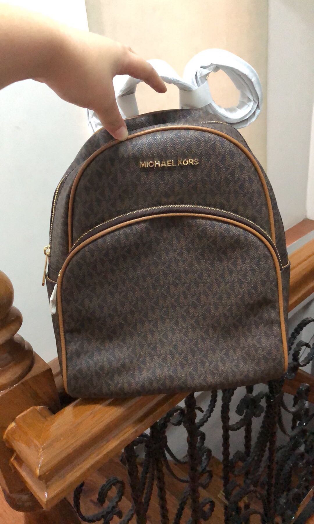 Michael Kors Abbey Medium Backpack, Luxury, Bags & Wallets on Carousell