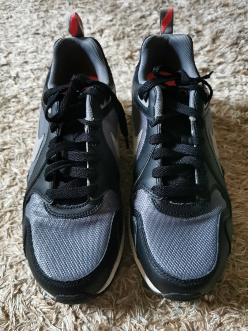 womens nike airmaxes