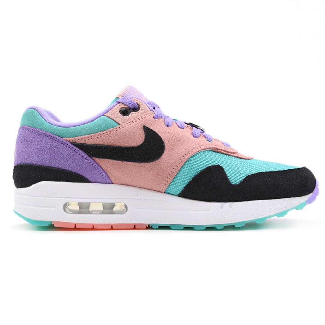 Have a nike day air max 1 mens top