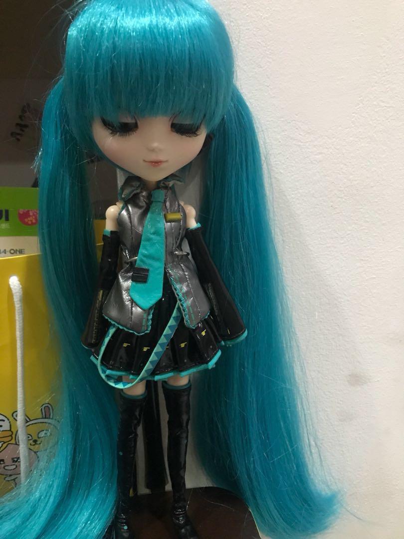 Pullip Doll Hatsune Miku Hobbies Toys Toys Games On Carousell They have an over sized head and a plastic jointed body. pullip doll hatsune miku