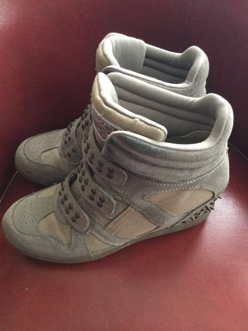 Skechers high shop cut rubber shoes