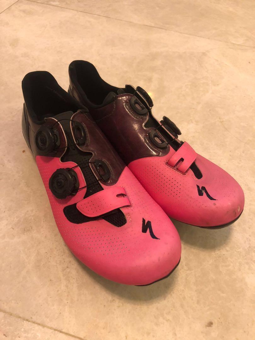 pink cycling shoes