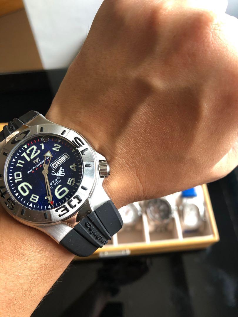TechnoMarine Abyss 10 900 Divers Watch
