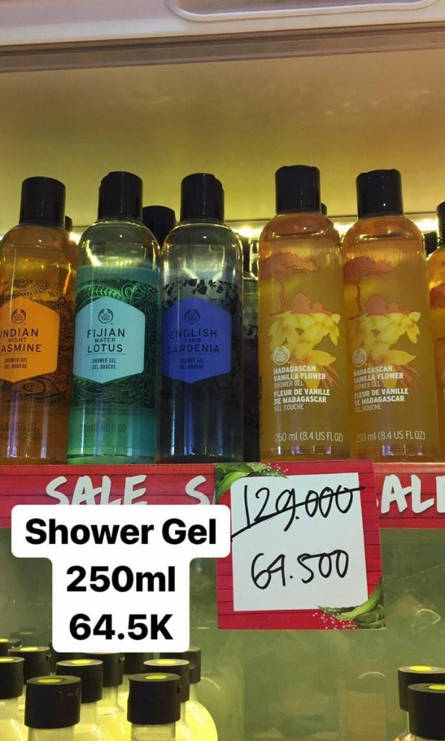 The Body Shop Shower Gel, Health & Beauty, Skin, Bath, & Body on Carousell