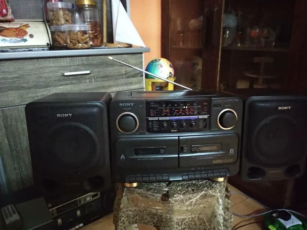 Vintage Sony Cfs-715s mini compo, Audio, Portable Music Players on ...