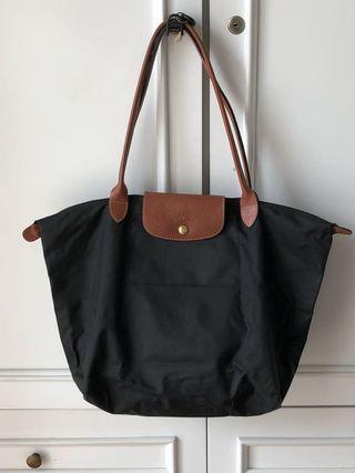  Longchamp Black Medium Size