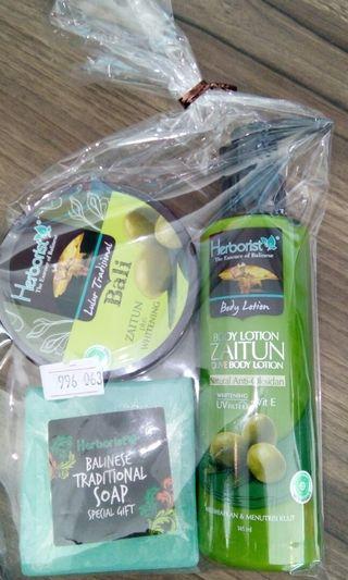 Satu paket herboris