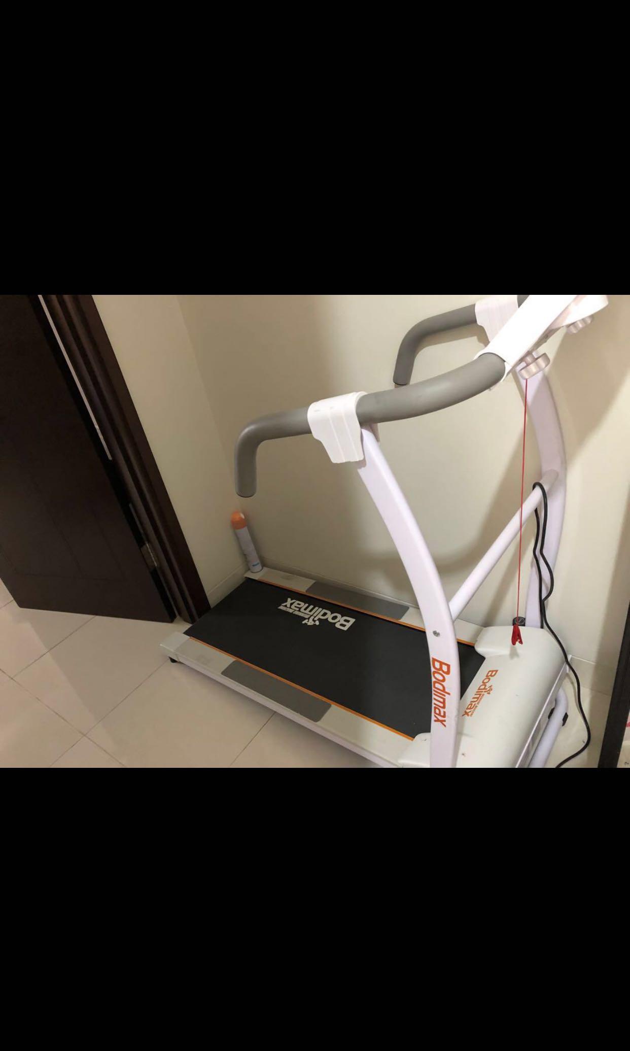 bodymax running machine