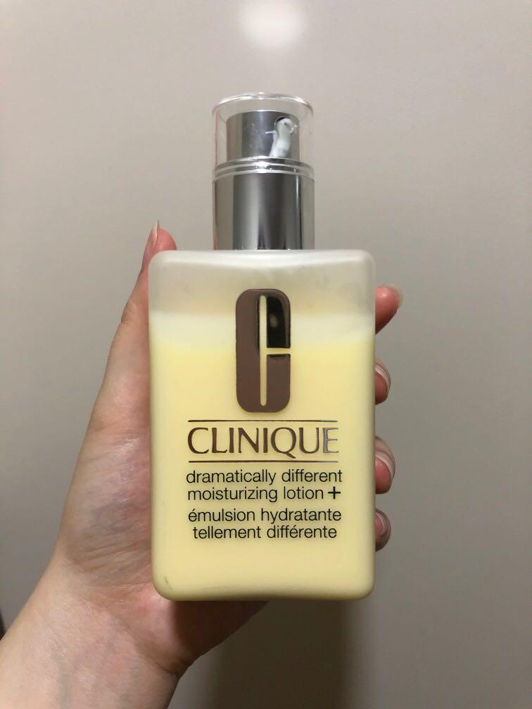 clarins dramatically different moisturiser