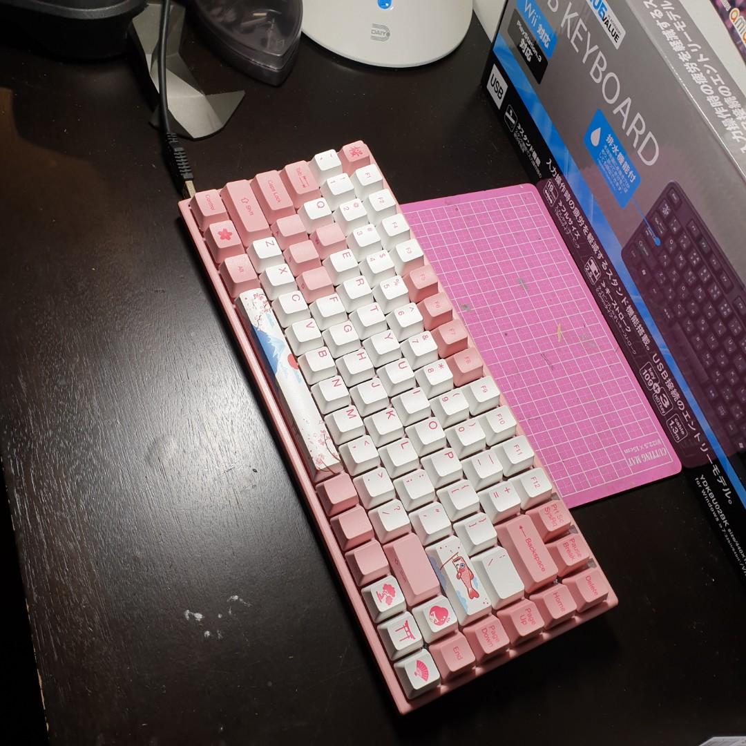 Ducky X Akko keyboard sakurai and mount fuji custom keycaps , Computers