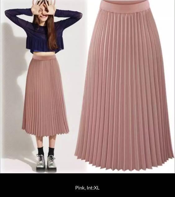 Dusty pink deals pleated skirt