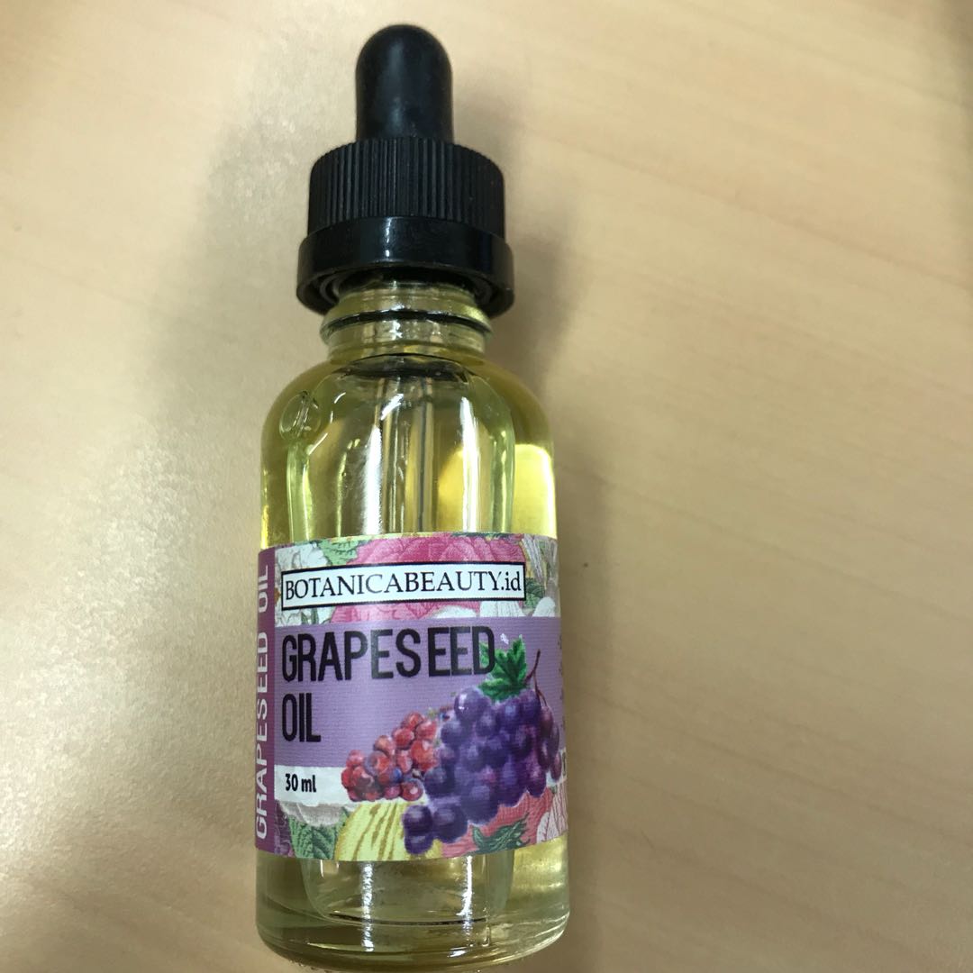 Grapeseed Oil, Kesehatan & Kecantikan, Kulit, Sabun & Tubuh di Carousell