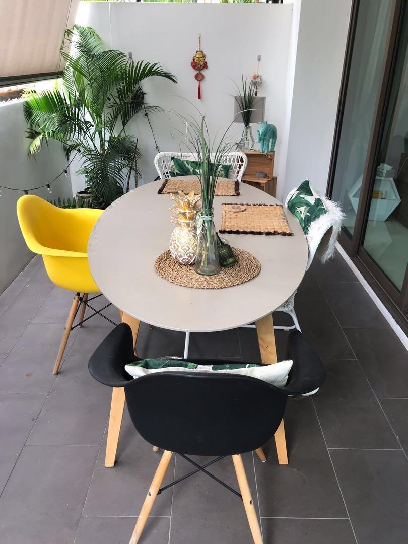 Hipvan Dining Table Ellipse Table Furniture Tables Chairs On Carousell