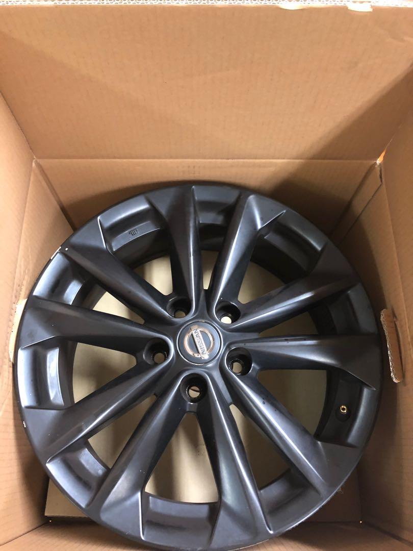 Nissan Qashqai 1.2 17 inch Used rims, Car Accessories, Tyres & Rims on