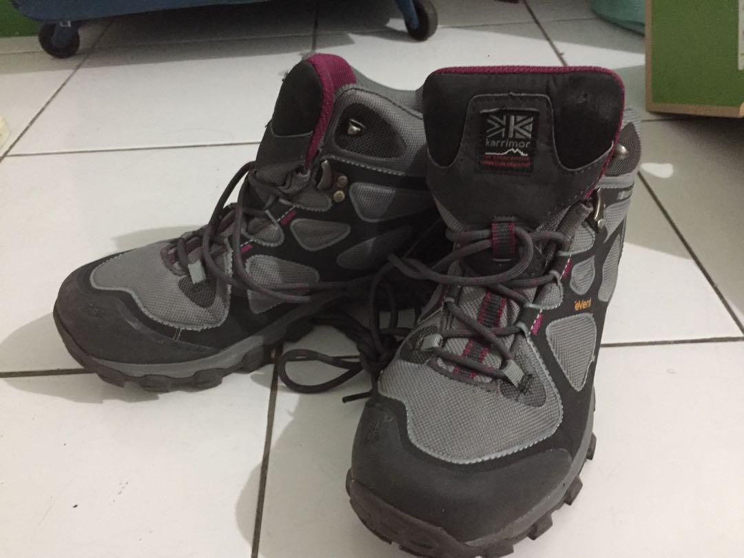 Sepatu Gunung Karrimor Fesyen Wanita Sepatu Di Carousell