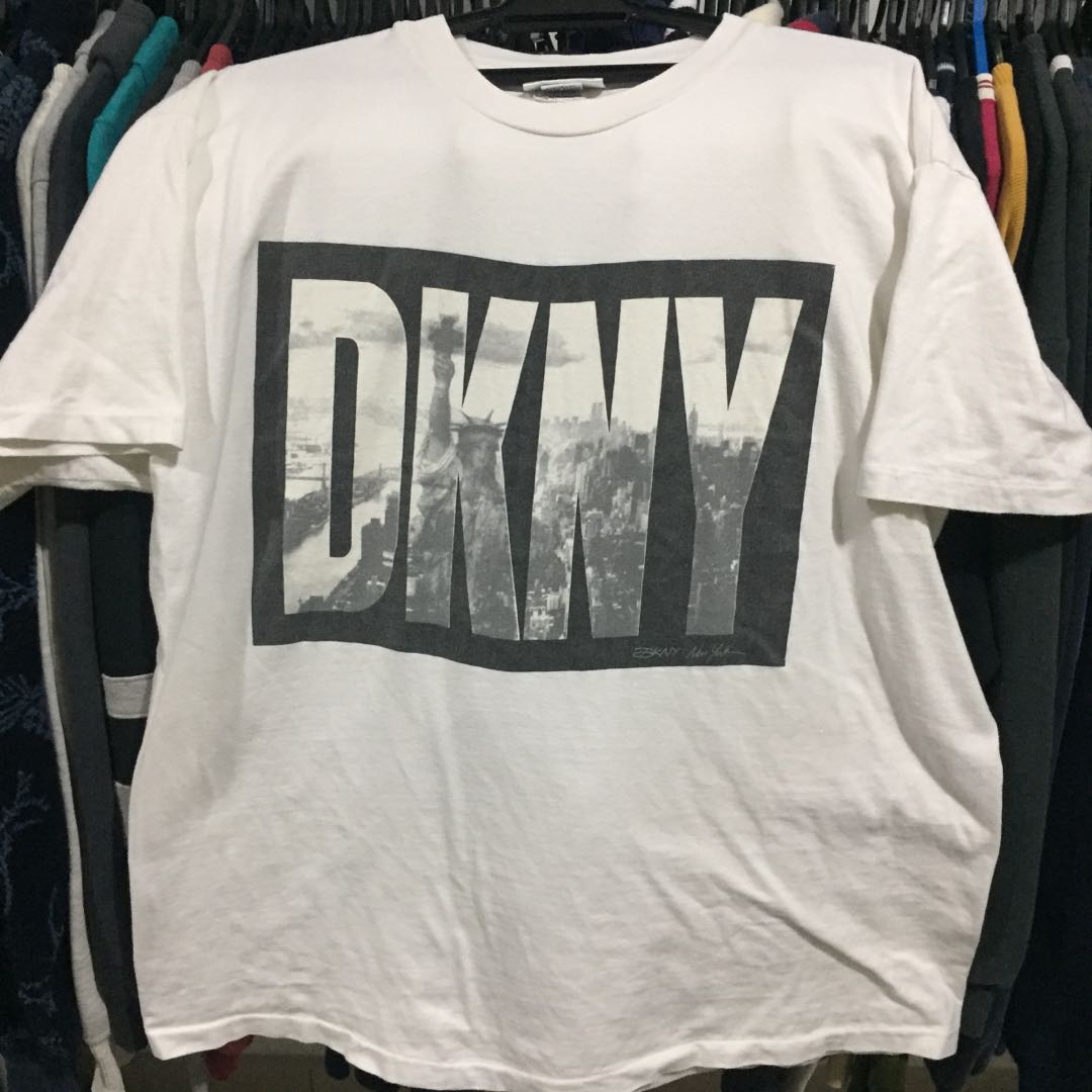 Vintage dkny single stitch made in usa tshirt