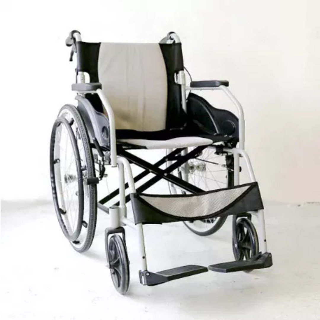 Wheelchair Rental 5/ Day Wheelchair, Health & Nutrition, Assistive