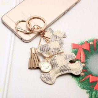 Beautiful Keychain Bear Tassel Charm PU Leather Key Chain Ring Car Purse Wallet Handbag Gift Beautiful Keychain Bear Tassel Charm PU Leather Key Chain Ring Car Purse Wallet Handbag Gift
