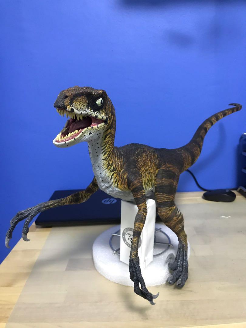 Assembled And Painted Jurassic Park Raptor Velociraptor Recast