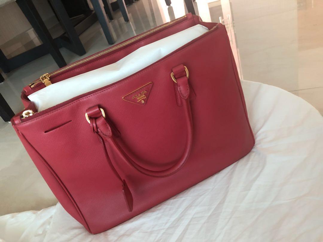 prada saffiano bag red