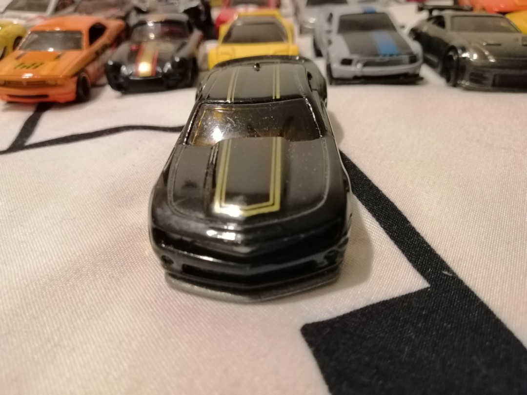 Chevy Camaro X1622 Special Edition Black Gold Stripes Mattel Hot