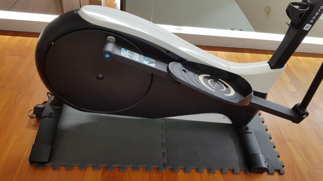 Elliptical Trainer Decathlon Domyos 750