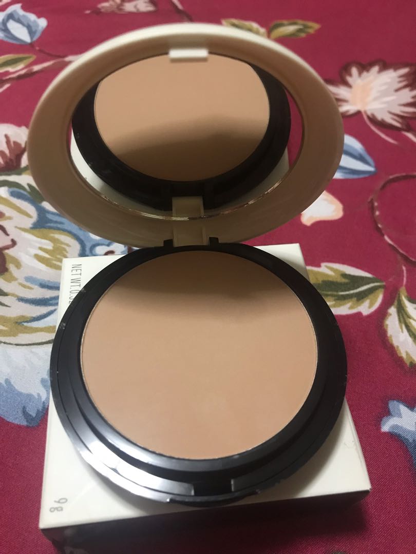 immaculate compact foundation h&m