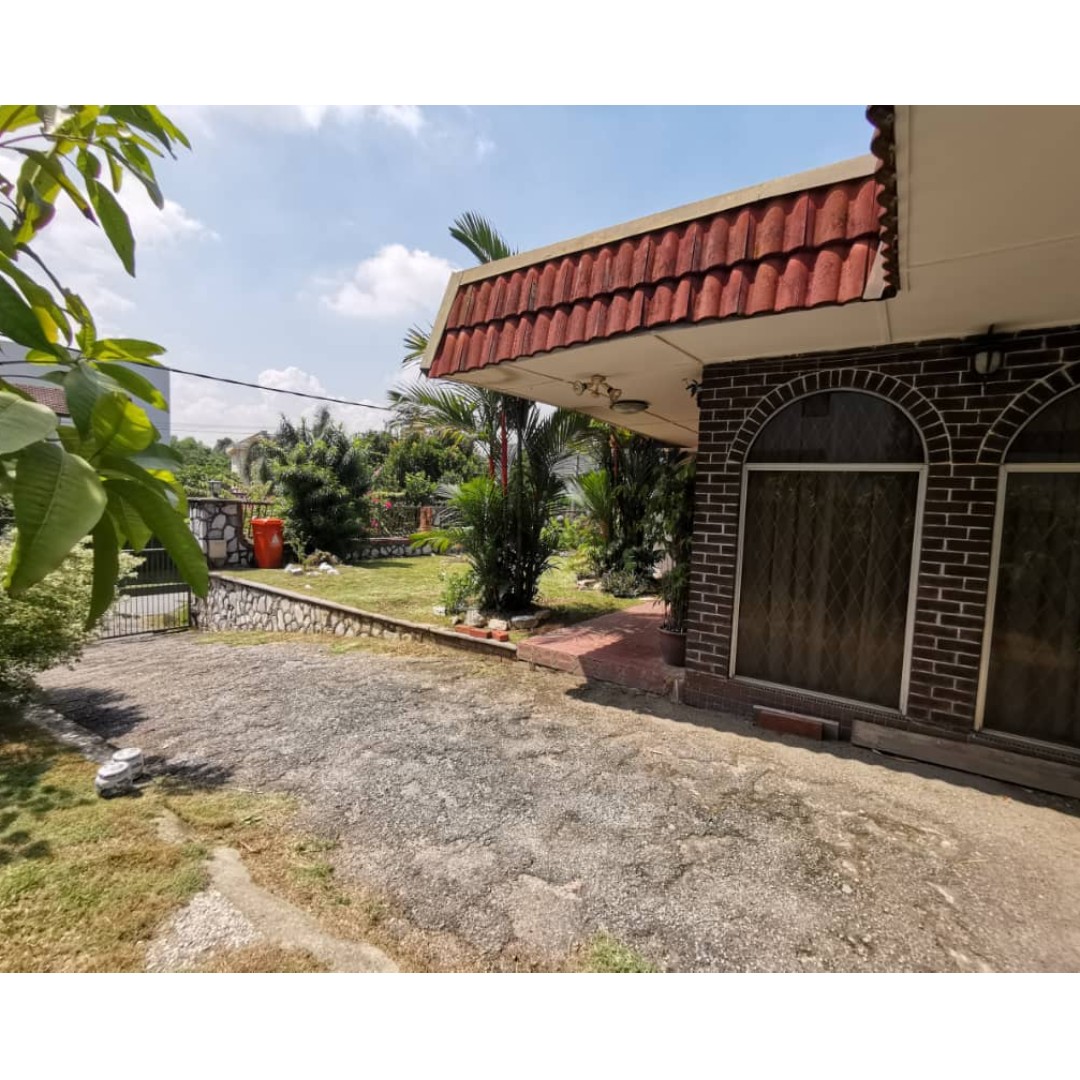 HUGE LAND  Single Storey Bungalow SS1 Kg Tunku Petaling Jaya 