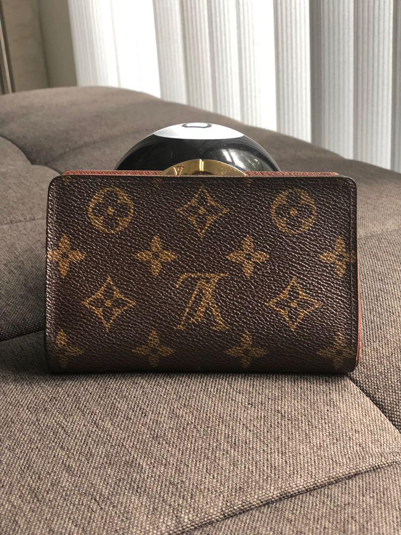 Louis Vuitton Kiss lock wallet monogram – JOY'S CLASSY COLLECTION