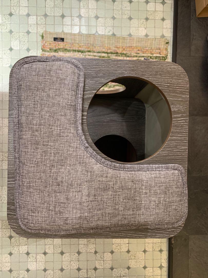 (New/Unused) Cat climbing/scratching tower Lulu’s World LuCubox Cat