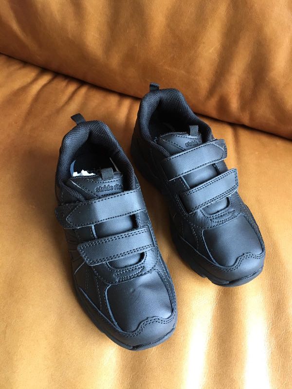 stride rite uniform shoes