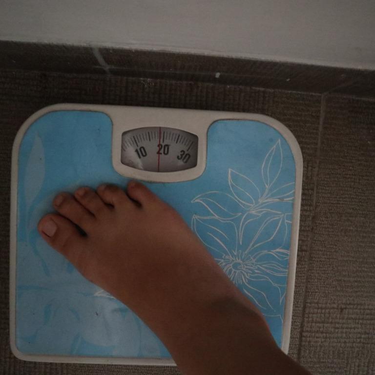 Timbangan Berat Badan Perabotan Rumah Di Carousell