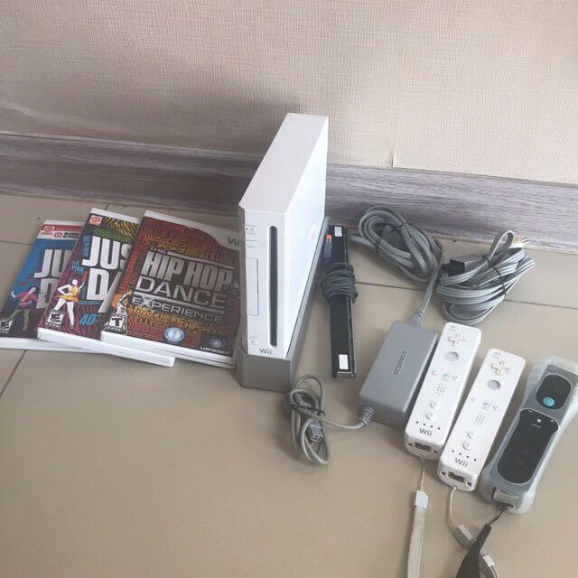 wii console and controllers