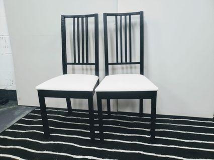 2 White Chairs for Sale.