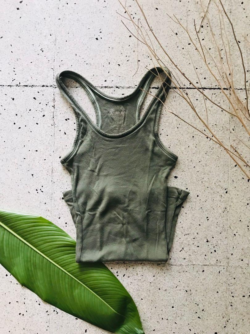 Army Green Sleeveless Top (Category: Sleeveless) located in Cainta. Submitted by rssntgo (Listing ID 234168831, Image 1). Description: 🌈 Army Green Sleeveless Top 🌈 fits xs-m 🌈 kept in storage Rfs: decluttering.