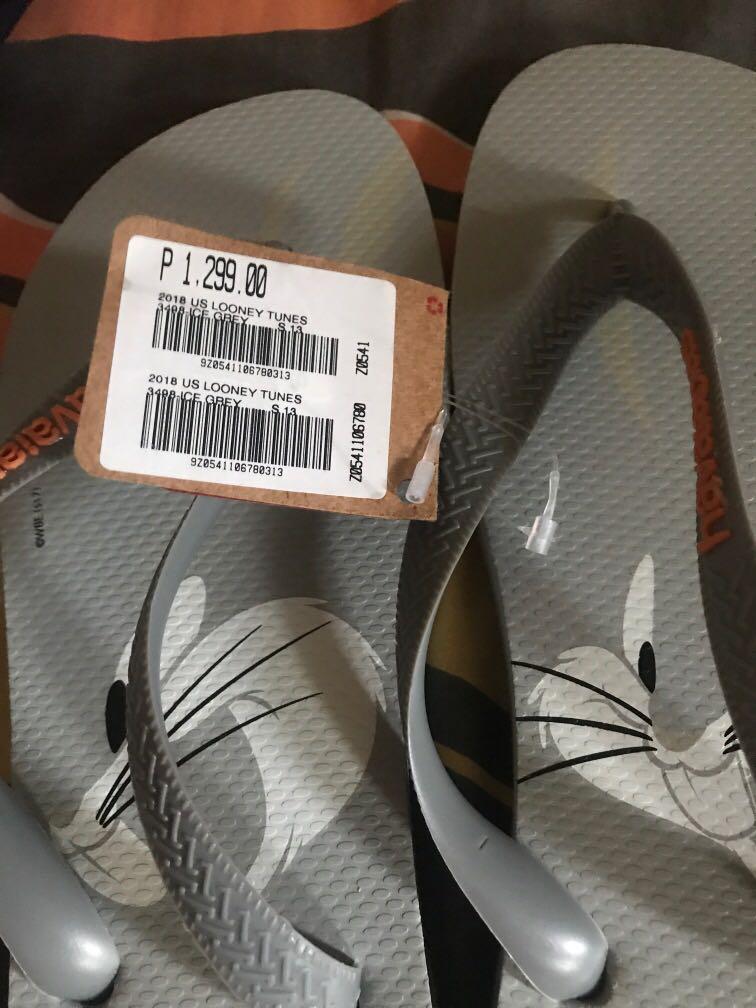 Havaianas Looney Tunes Men s Fashion Footwear Slippers Slides on Carousell