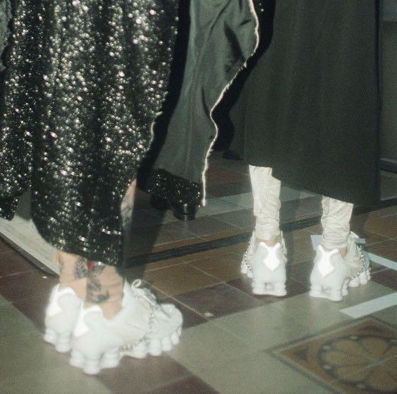 cdg nike shocks