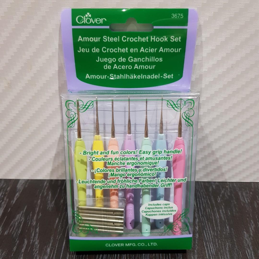 Clover Amour Steel Crochet Hook Set (3675), Hobbies & Toys, Stationery &  Craft, Craft Supplies & Tools on Carousell