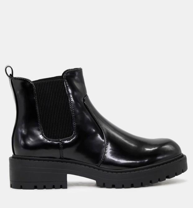 black patent chunky chelsea boots