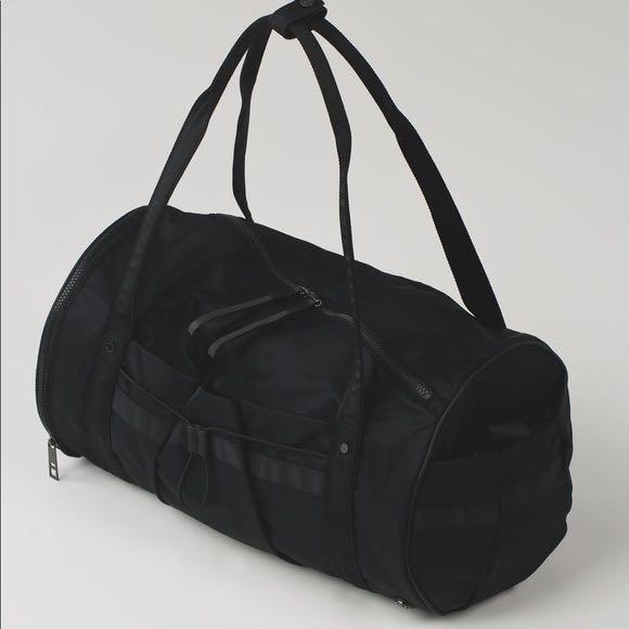 Lululemon run ways duffel store