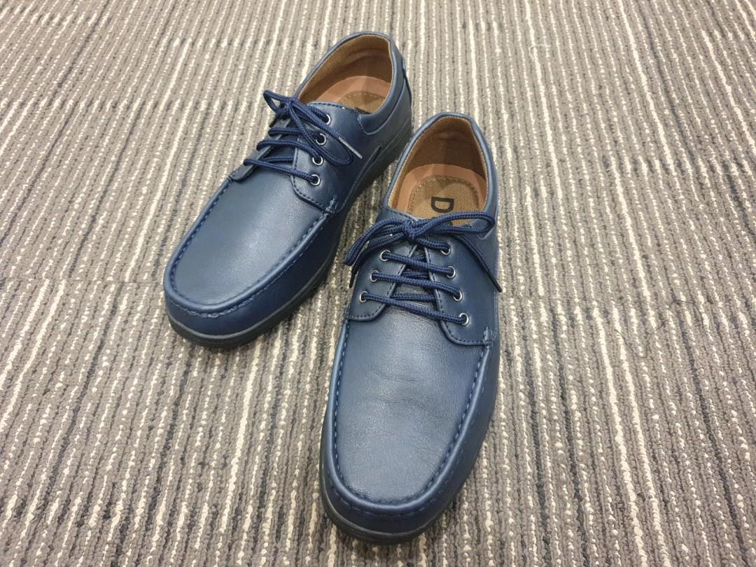 navy work shoes