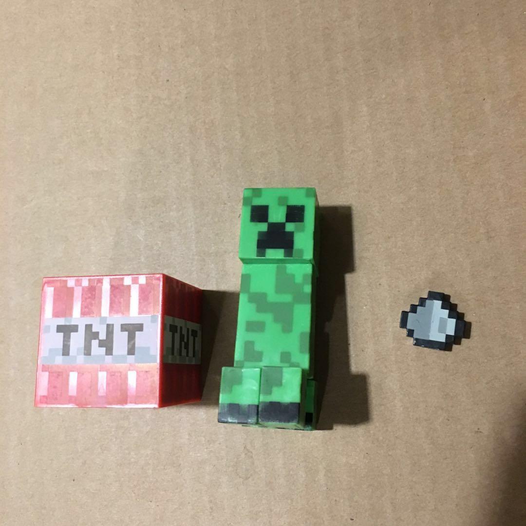 Minecraft Core Creeper with Accessories 