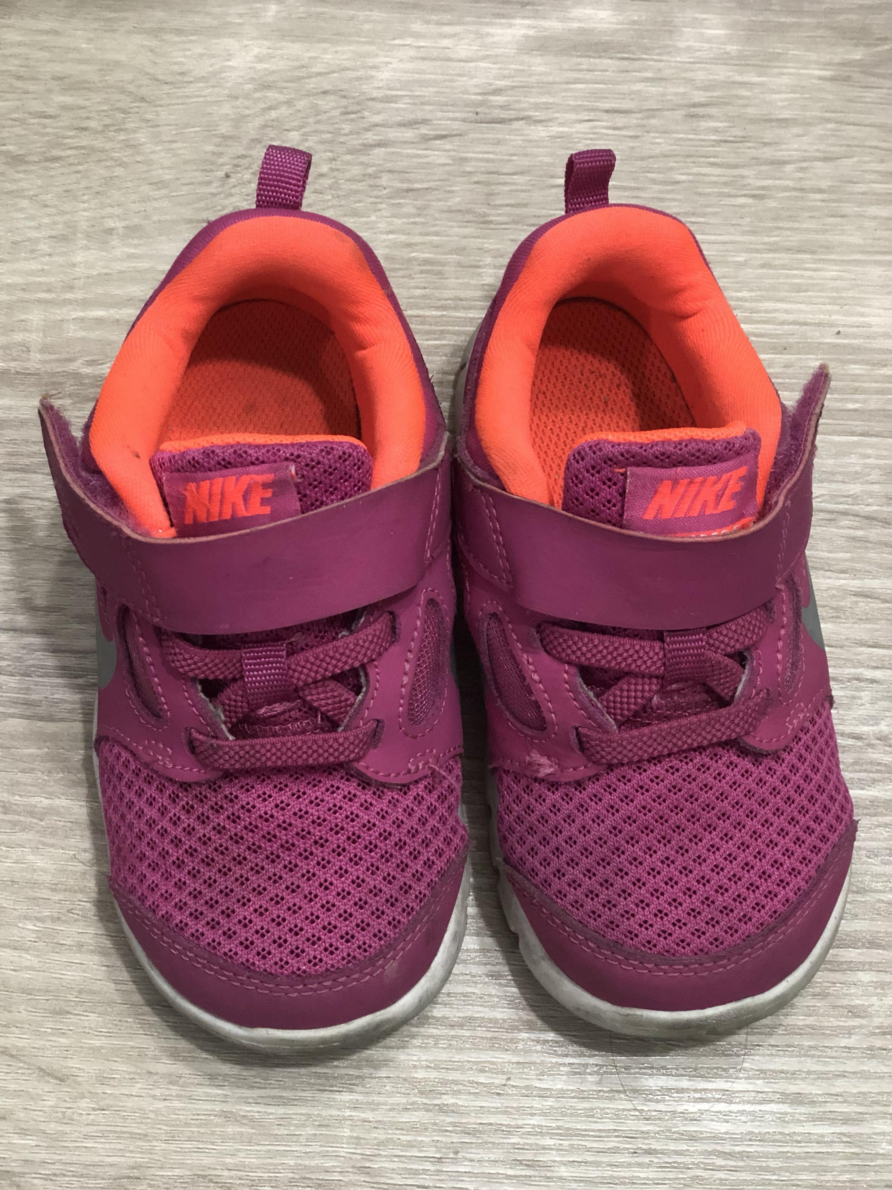 rubber shoes for girl nike