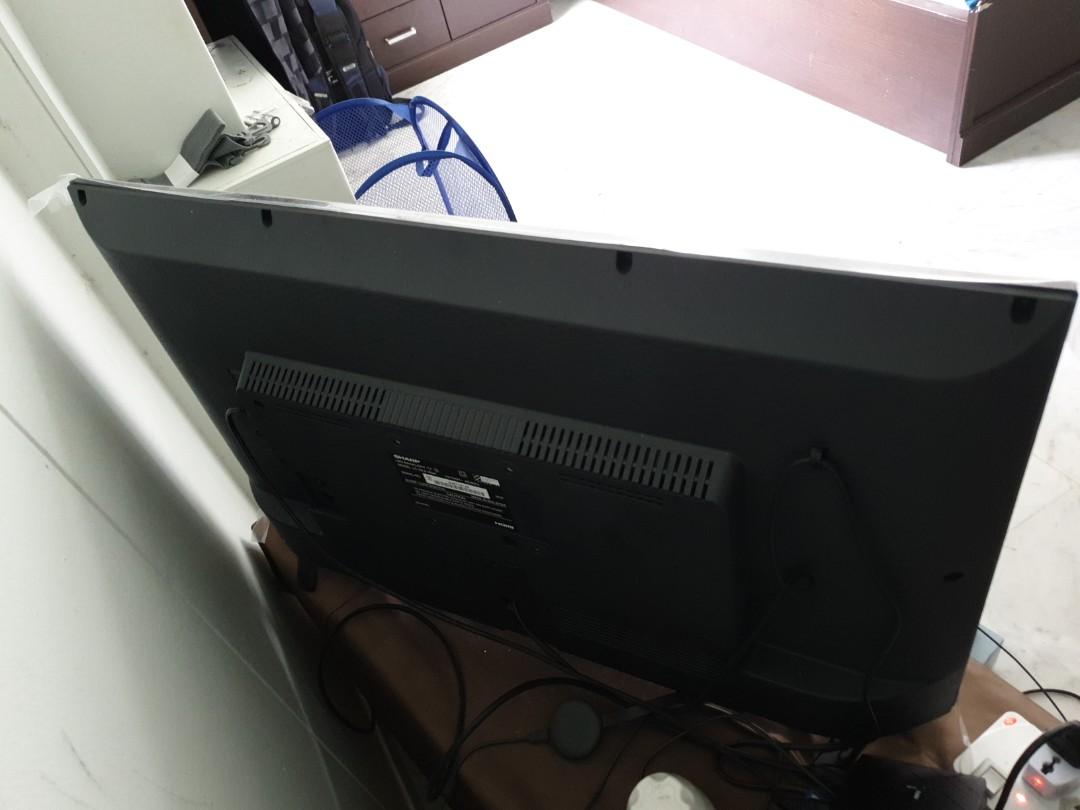 Sharp 32" LED HDMI Tv, TV & Home Appliances, TV & Entertainment, TV on Carousell