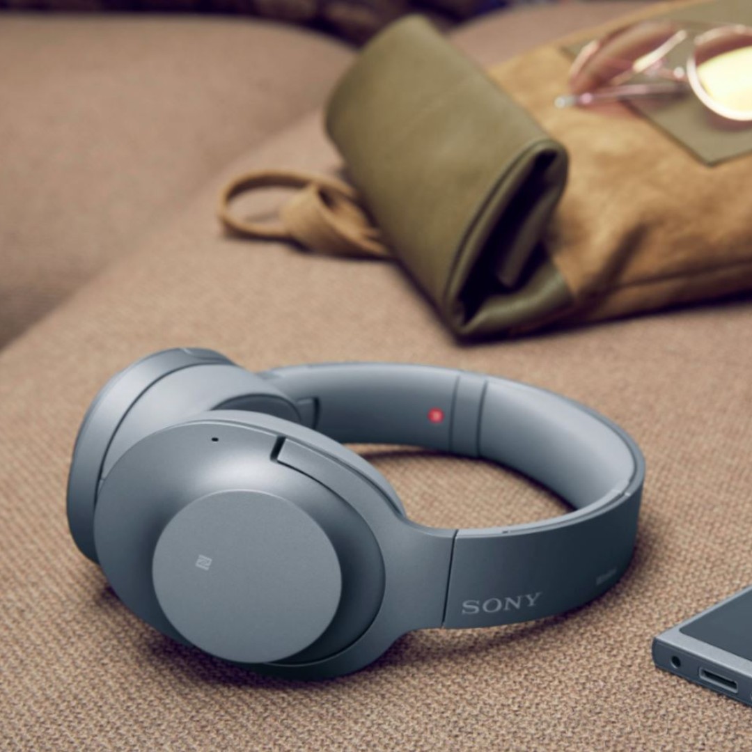 blue noise cancelling headphones