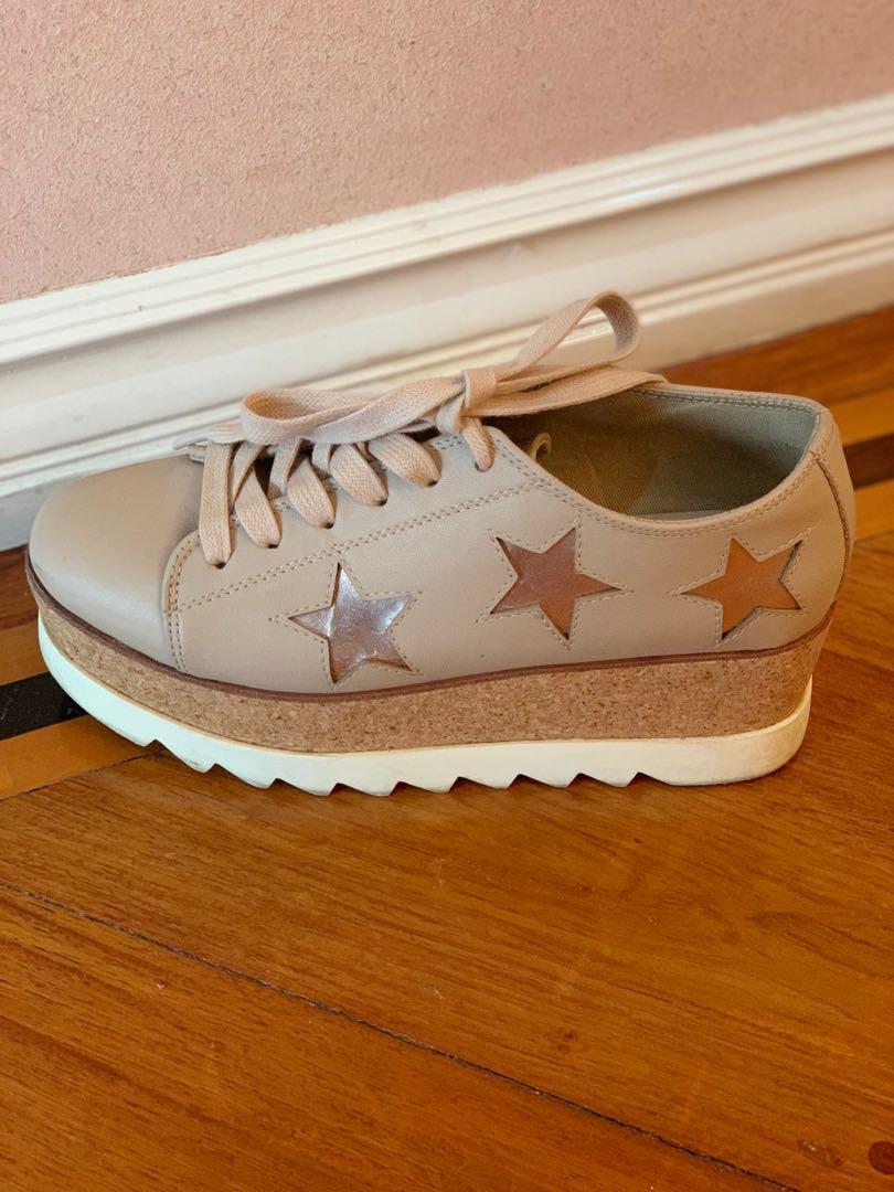 Authentic Steve Madden Korrie Star Platform Leather Sneaker